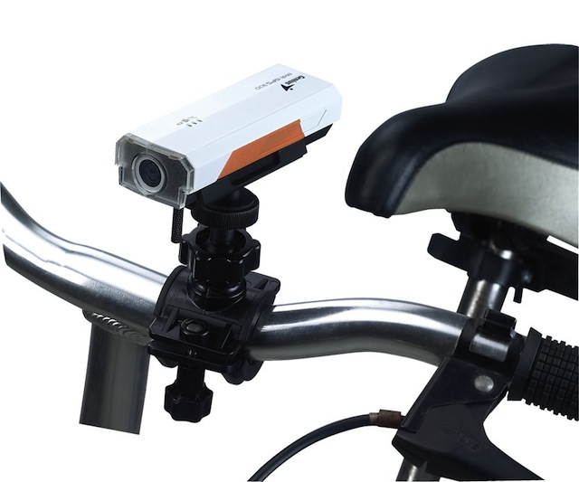 Graba tus viajes de Bicicleta o de vehículo con la Genius DVR-GPS300