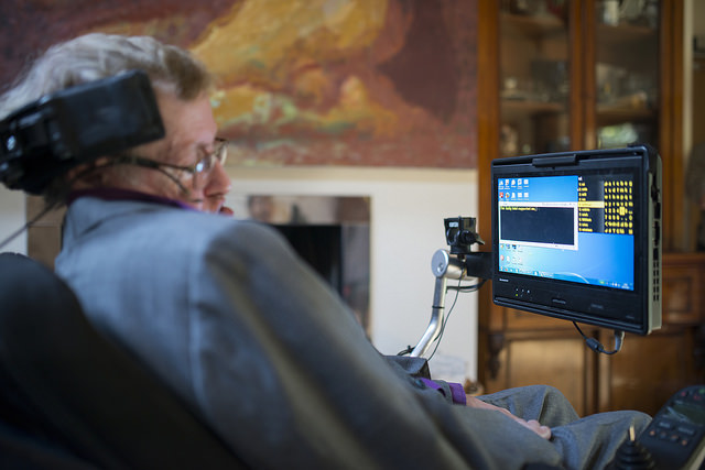 Intel crea un nuevo sistema que permite al Profesor Stephen Hawking  comunicarse mejor