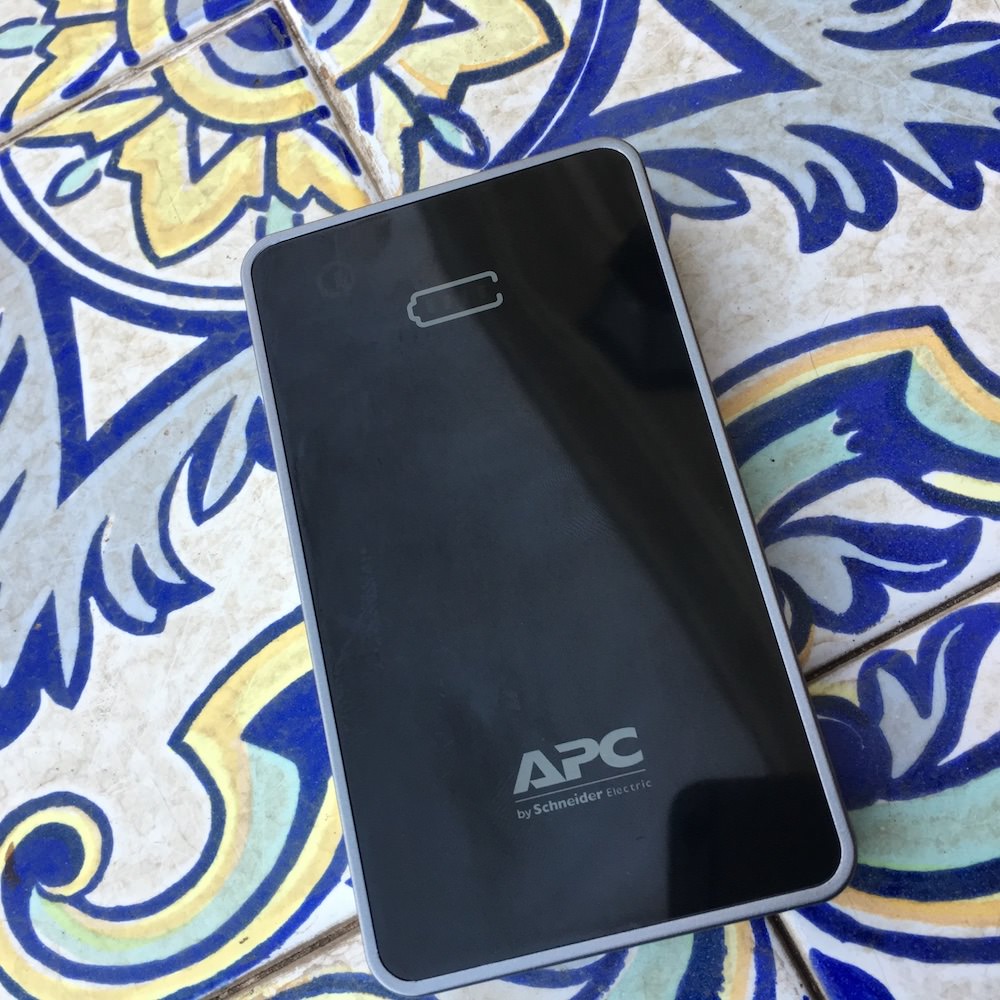 1-apc-mobile-power-pack