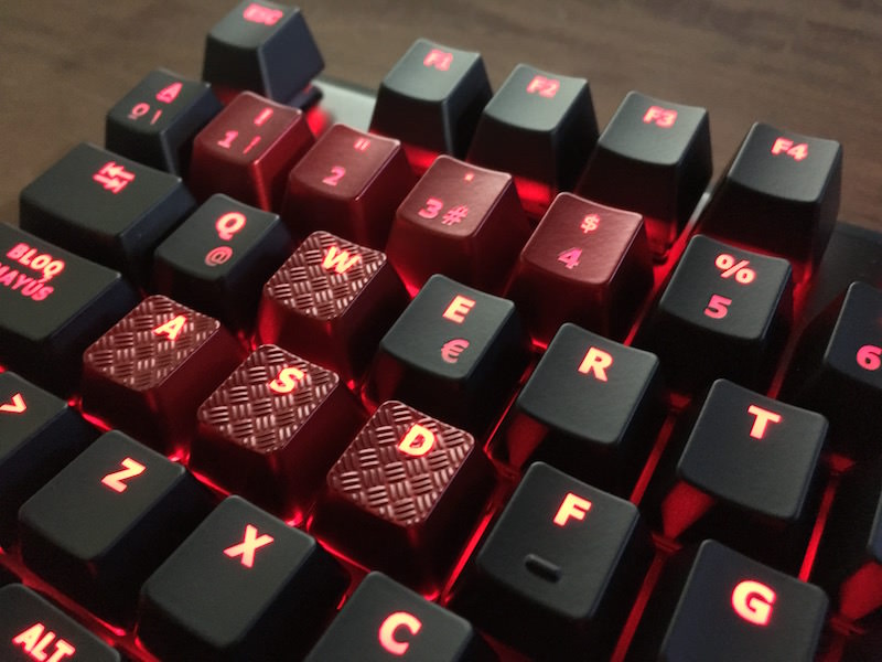 13-hyperx-teclado-alloy-fps